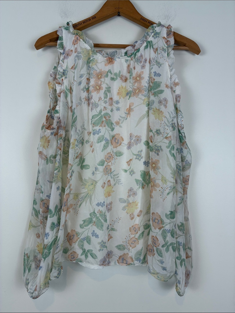 Giusy Women’s Small Floral Cold-Shoulder Blouse 100% Silk Pastel White Italy